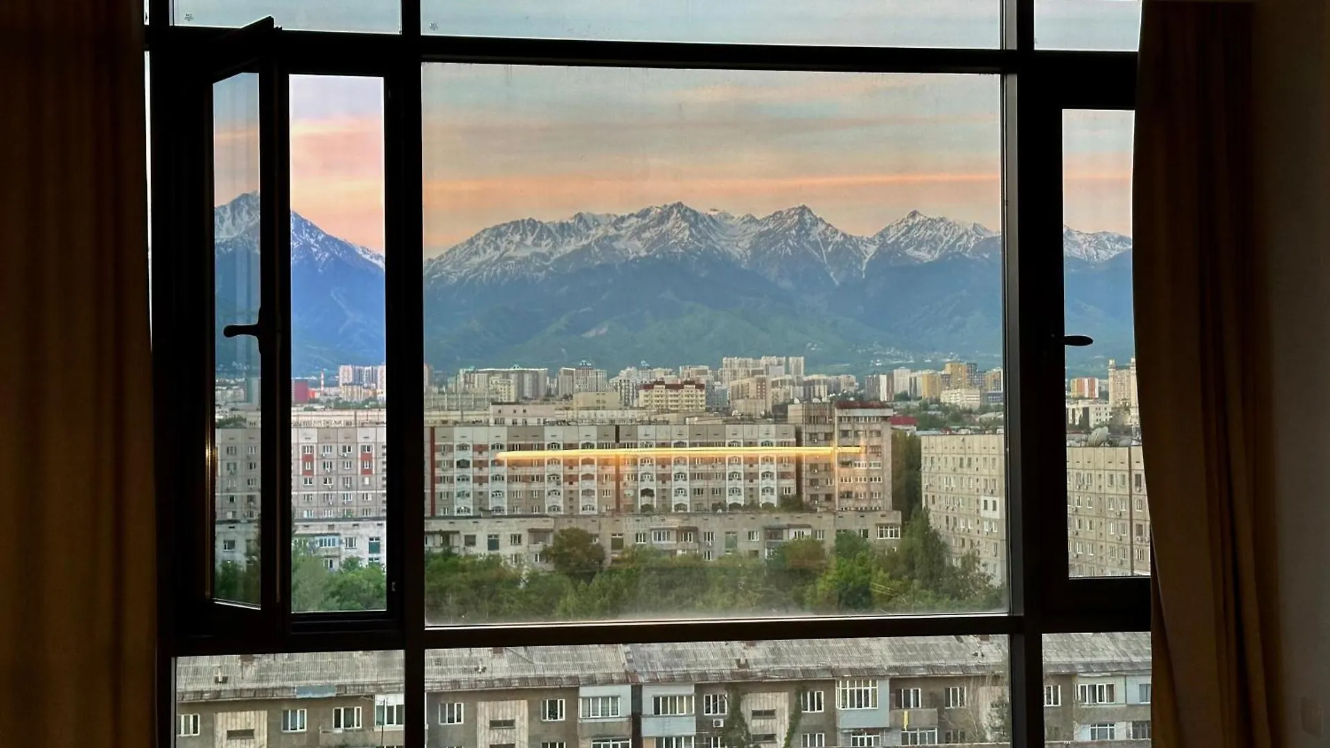 Стильная Квартира В Алматы Казахстан